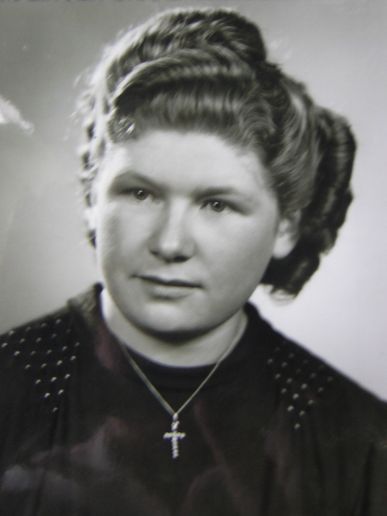 Theresia Eder *1930 in Nassenfels